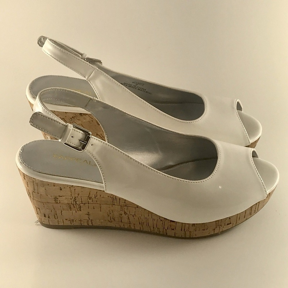 X Appeal White Wedge Sandals w/ Slingback Strap Size 9.5